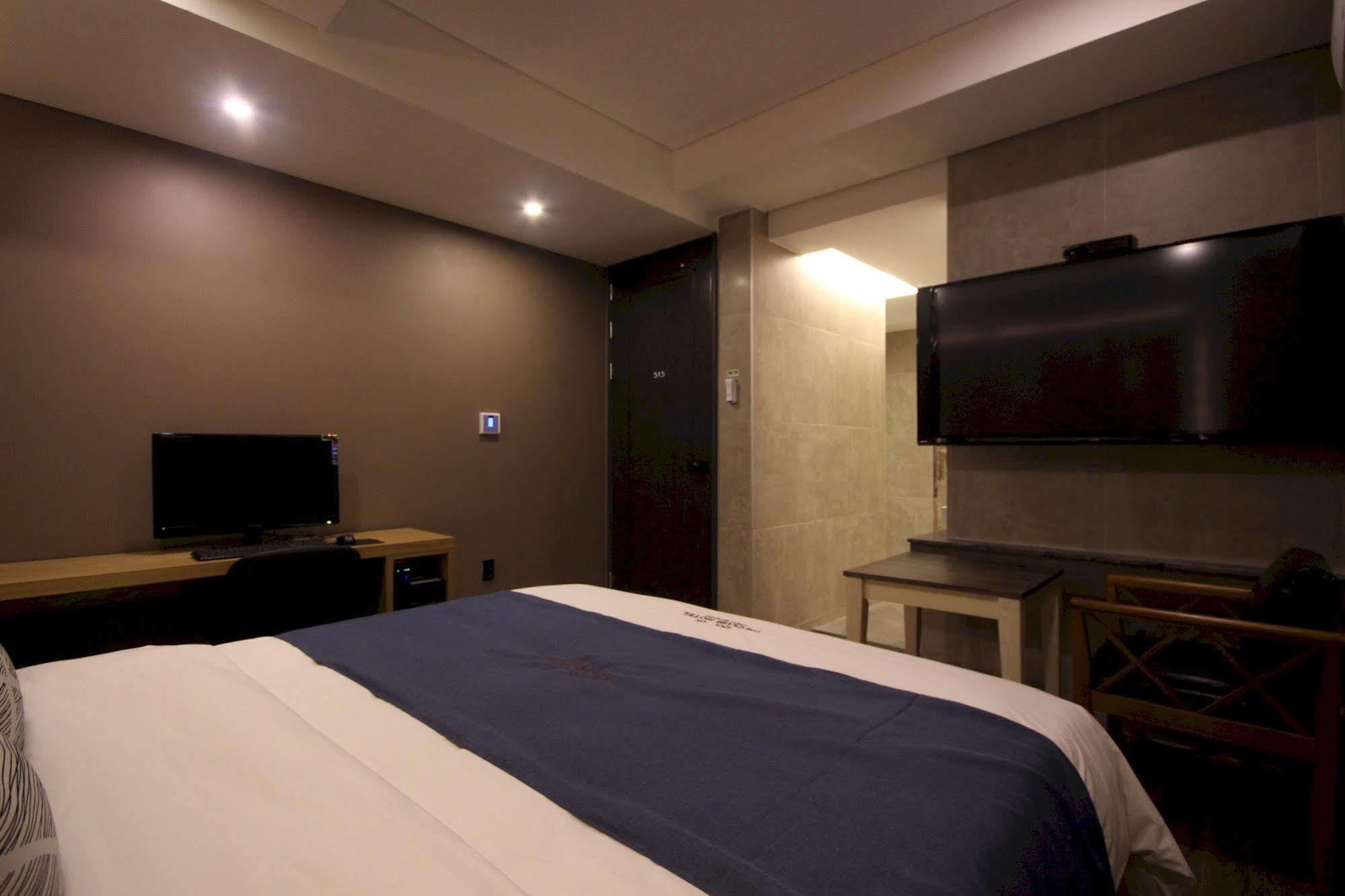 The Club Hotel Seomyeon Busan Exterior photo
